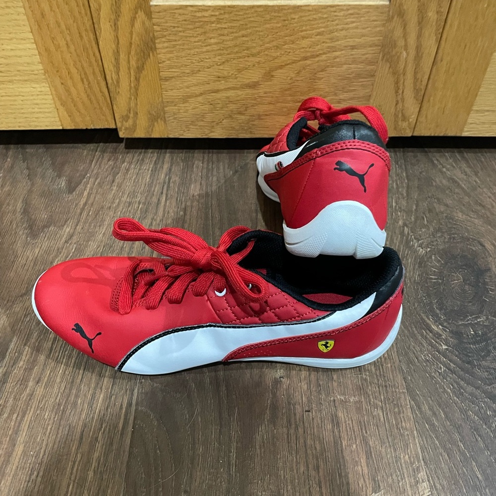 Puma Drift Cat Women’s Size 7 Shoe 358775 03 Red Leather Sneakers SZ 7 Casual